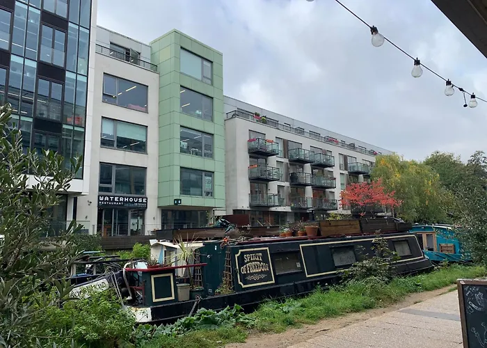 2 Bed Apt, Hoxton, Canal Views